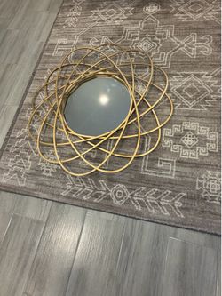 Atom style mirror