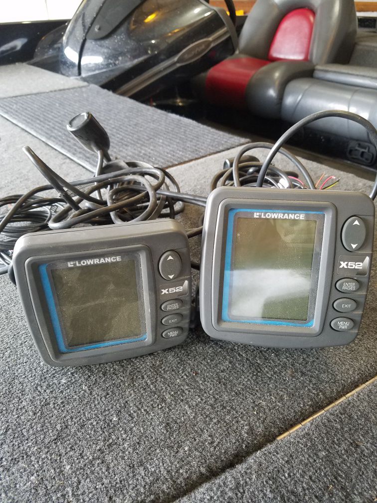2 Lowrance X52 fish finers for Sale in Lake Villa, IL - OfferUp