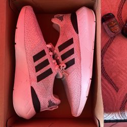 Adidas SWIFT RUN 22 W