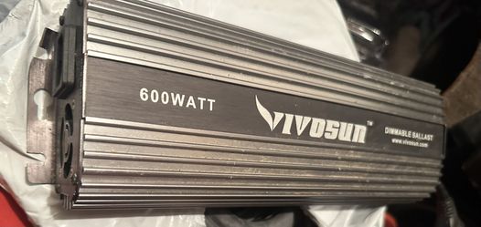 Se vende esta cosa es para algo de luz, está en buenas condiciones a buen precio $25