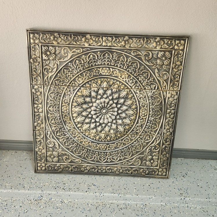Metal Floral Home Wall Decor Embossed Scroll Wall Sculpture~Wall Art ~Silver