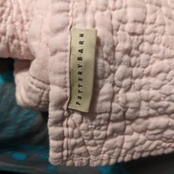 Pottery Barn Quilted King Size Blanket 