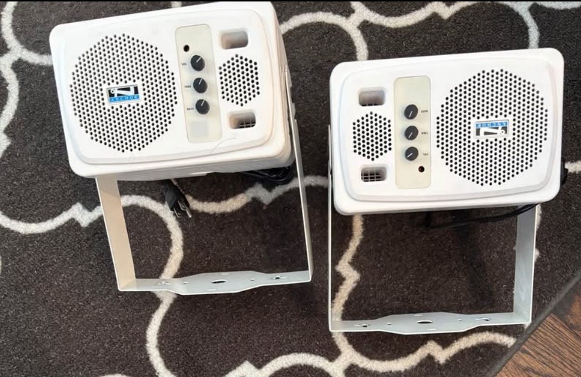 Amplified speakers(2)