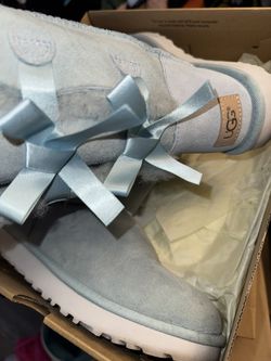 UGG Size 7 Bailey Bow