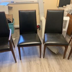 4 FREE DINNING ROOM CHAIRS