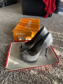 High Heels Size 7.5