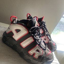 Charcoal Gray/ Infra Red Uptempo Size  2y