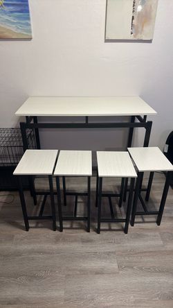 Dining table set