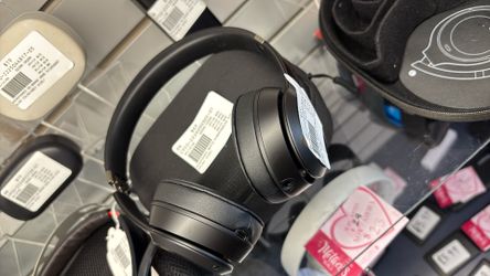 Headphones 