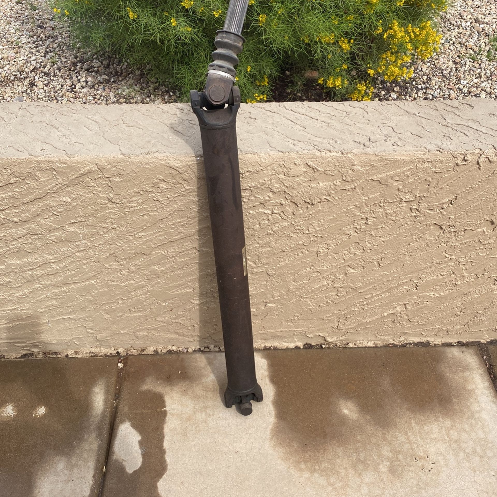 GMC 4x4  Front Driveshaft