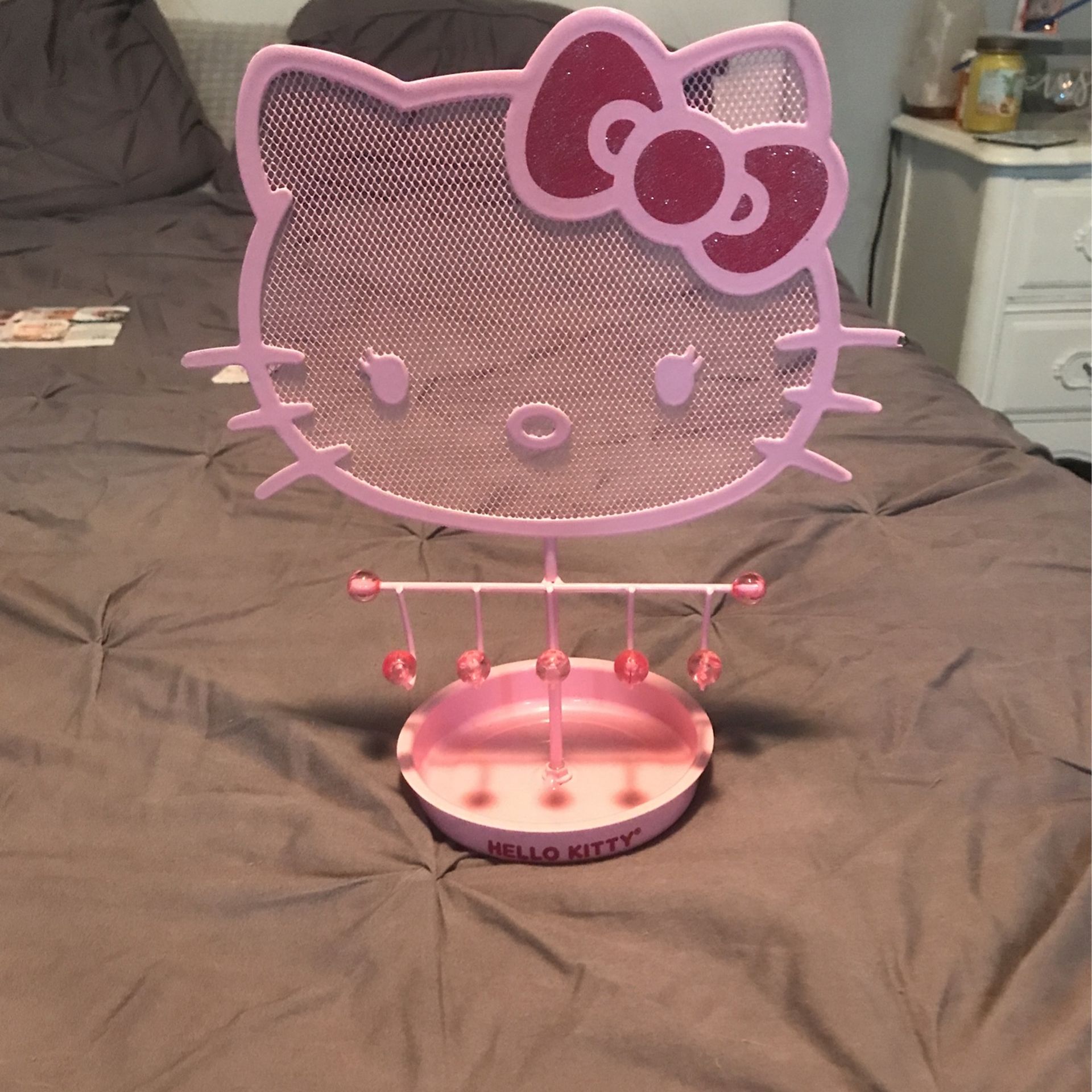 Hello kitty deals earring holder