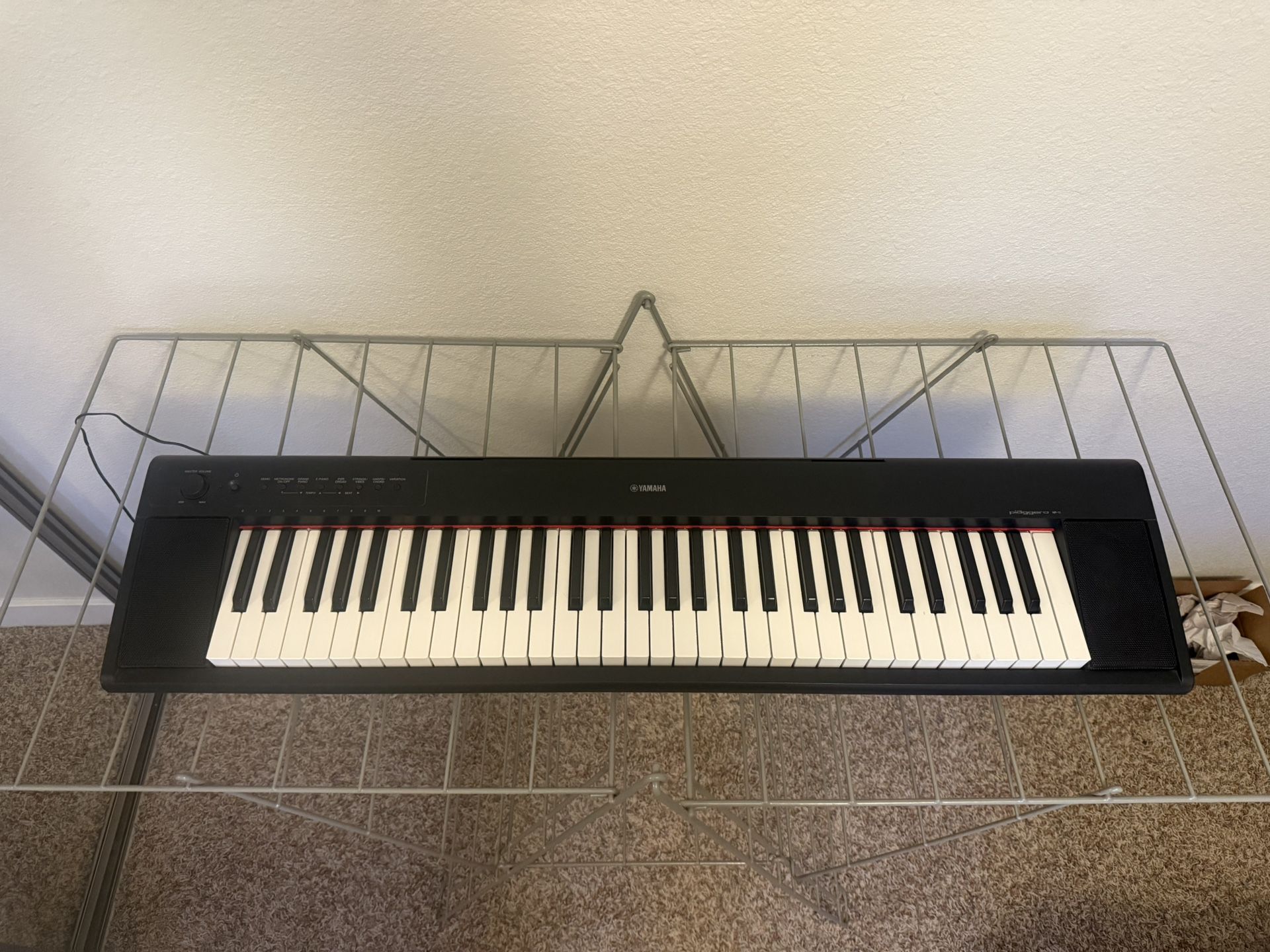 Yamaha Piagerro NP 11 Digital Piano Keyboard