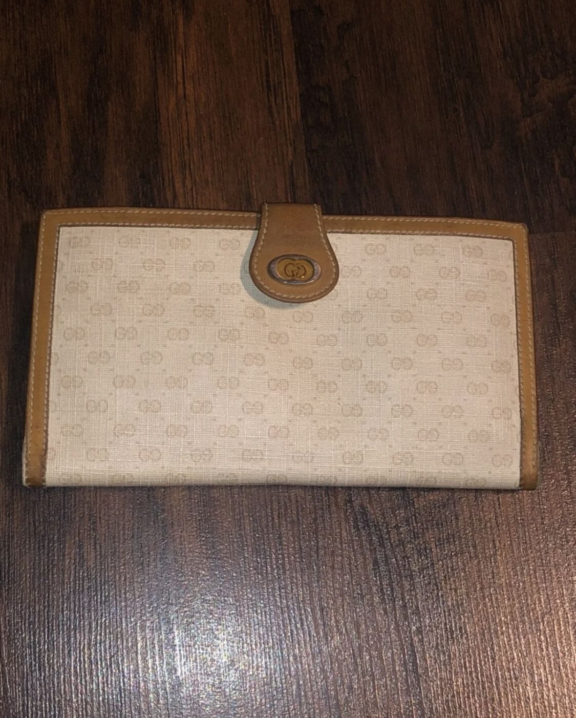 Authentic Gucci wallet