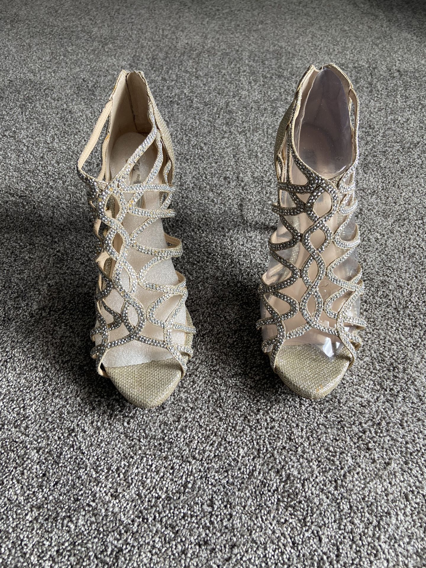 Womens Spiked Heels 4’ Size 9 1/2