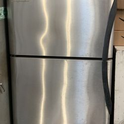 Frigidaire Refrigerator Freezer 18 Cu Feet For Parts