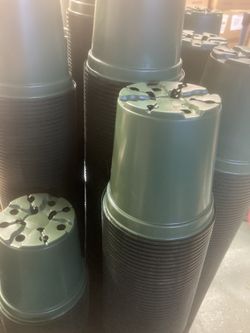 1 Gallon Plastic Nursery Pots