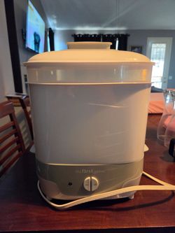 Baby bottle sterilizer