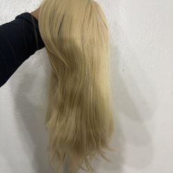 Short Blond Wig 