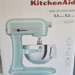 Kitchen Aid Stand Mixer 5.5quarts