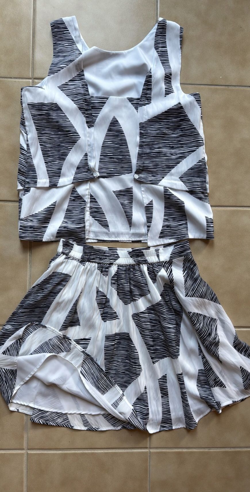 A I X Chic 2-Piece Set – Size M Top / S Skirt A