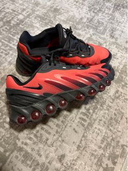 Nike tennis shoes  size 9