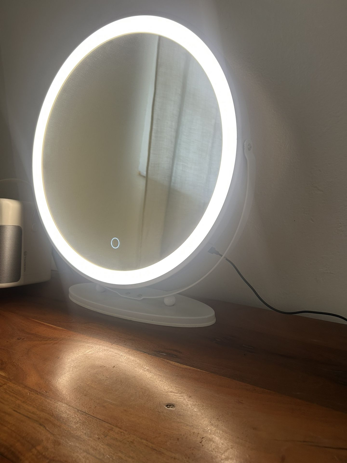 Led Lighted Vanity Mirror - Desk/Tabletop - White