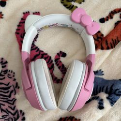 Hello Kitty Razer Headset