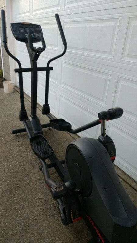 Life fitness elliptical