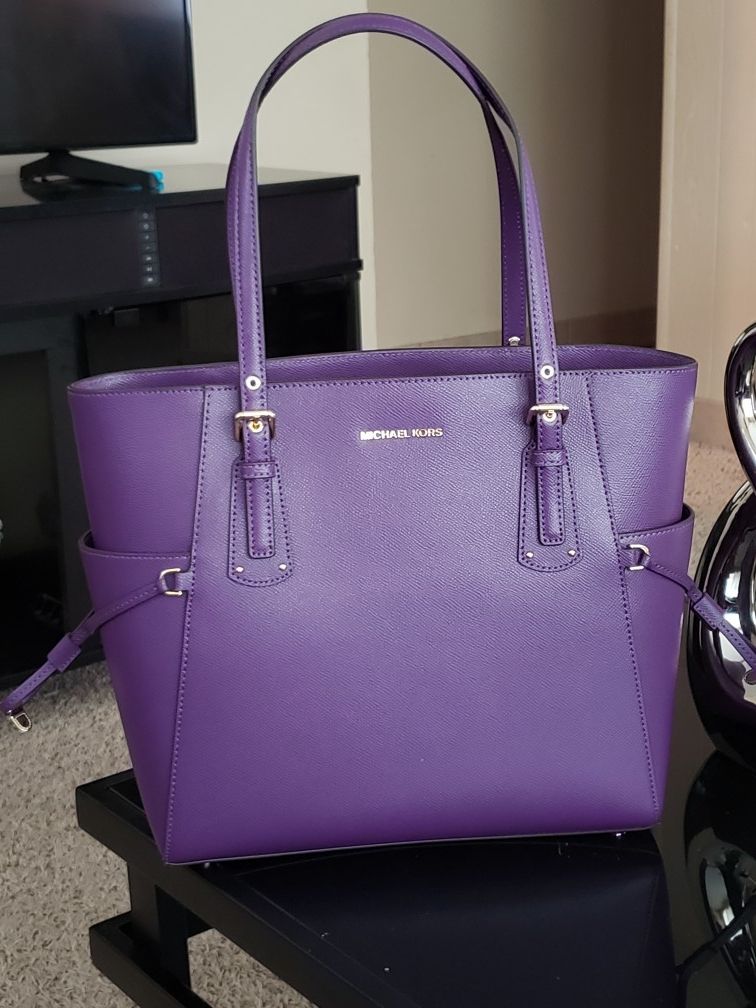 Michael Kors 3 In 1 Kimberly Tote for Sale in Denton, TX - OfferUp