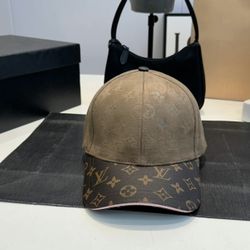 L.ouisV.uitton hat
