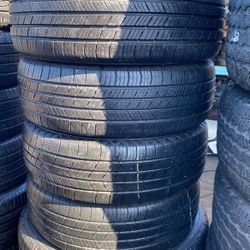 195/65R15 Marca Michelin En Perfectas Condiciónes De Vida