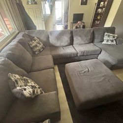 Modern Gray Sectional Couch w/ Ottoman – Clean & Spacious
