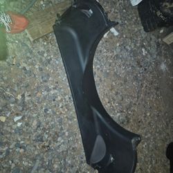 Radiator Fan Shroud; Upper
(11-19 6.0L Silverado 2500 HD) 