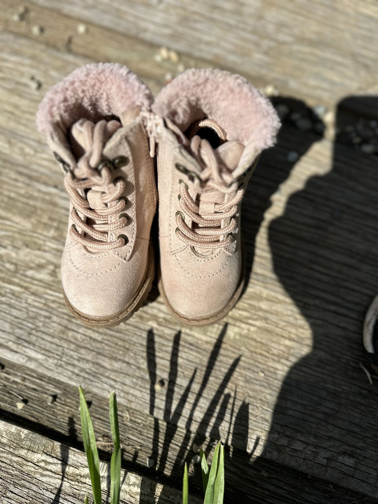 Toddler Boots Girl  Size 5 Pink 