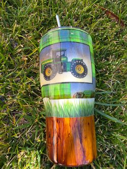 John DEER CUSTOM Made 32 Oz Tumbler