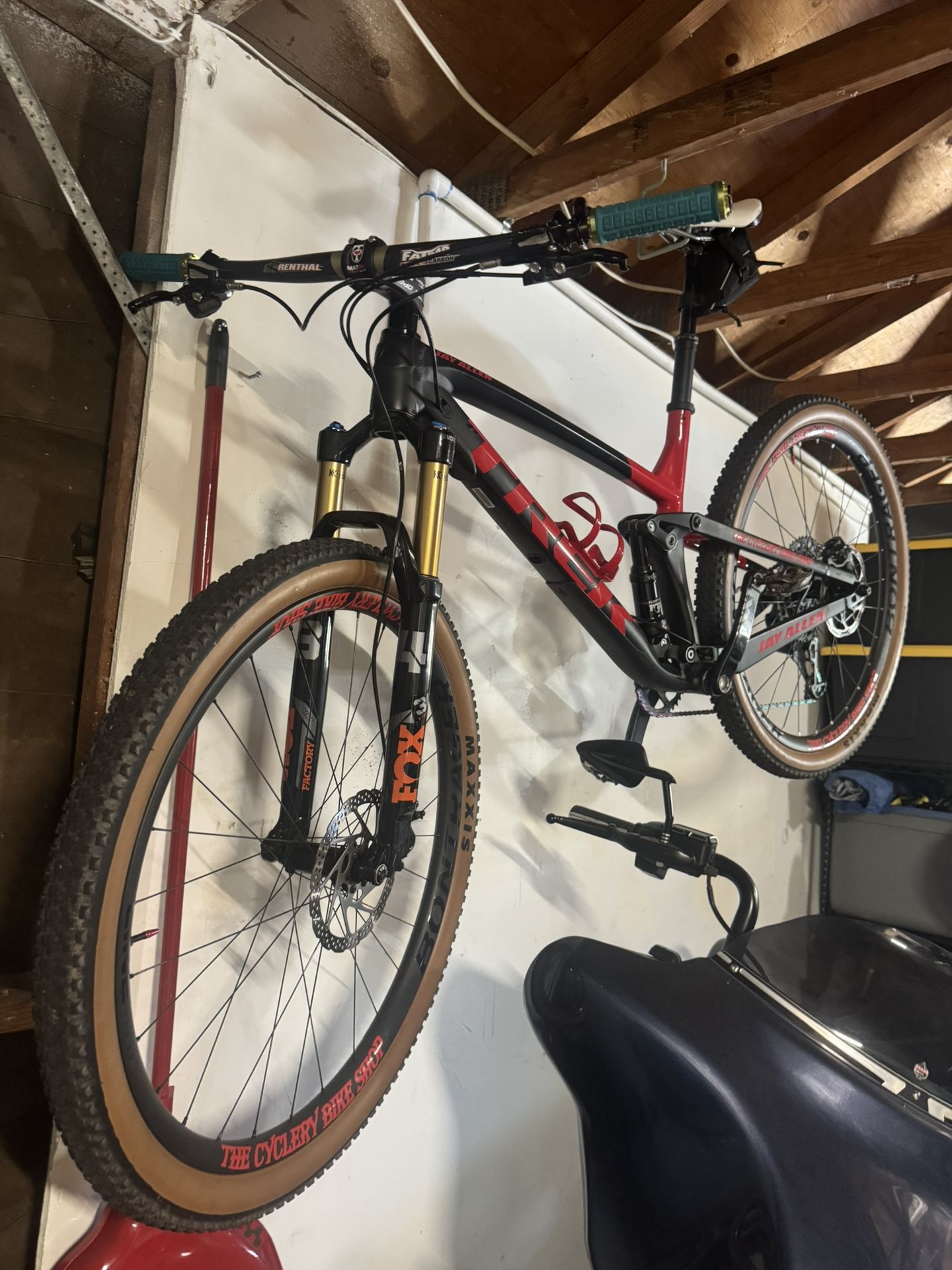 Trek Top Fuel AP β Cross Country Race Machine