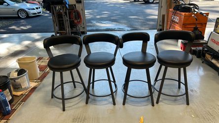 4 bar stools