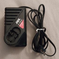 Pre-Owned OEM Skil Power Tools 1 Hour NiCD Battery Charger 7.2-18 Volts CHG02