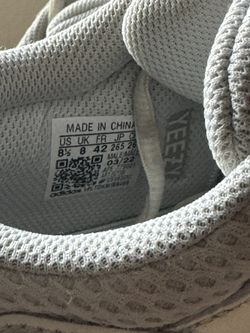 Adidas Yeezy Boost 700 Analog Size 8.5 for Sale in Miami, FL - OfferUp