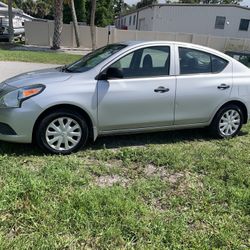 2015 nissan versa  