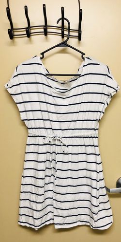 White with navy blue stripes casual dress (size medium)