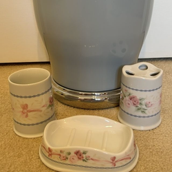 Ceramic Bathroom Set