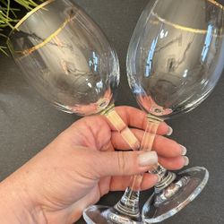 Elegant Gold-Rimmed Wine Glass.  Set of 2.