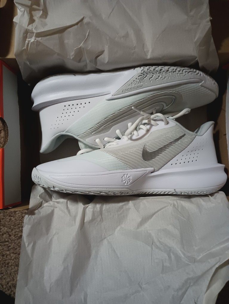 Nike Precision 7