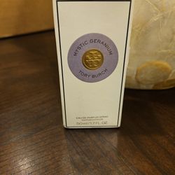 New Perfume Size 1.7  TORY BURCH 