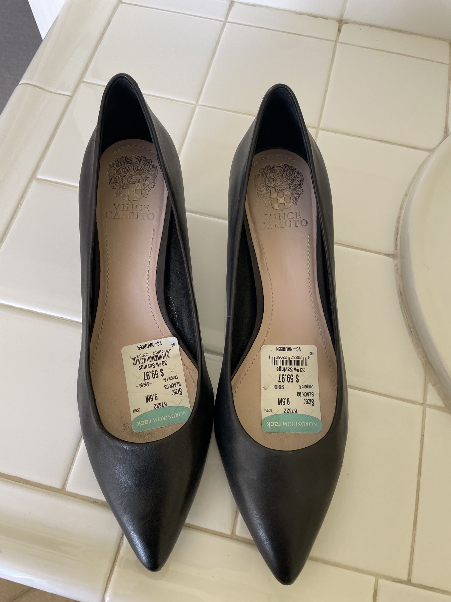 Vince Camuto, Kitten, Heels, Black Leather Size 9.5, Like New