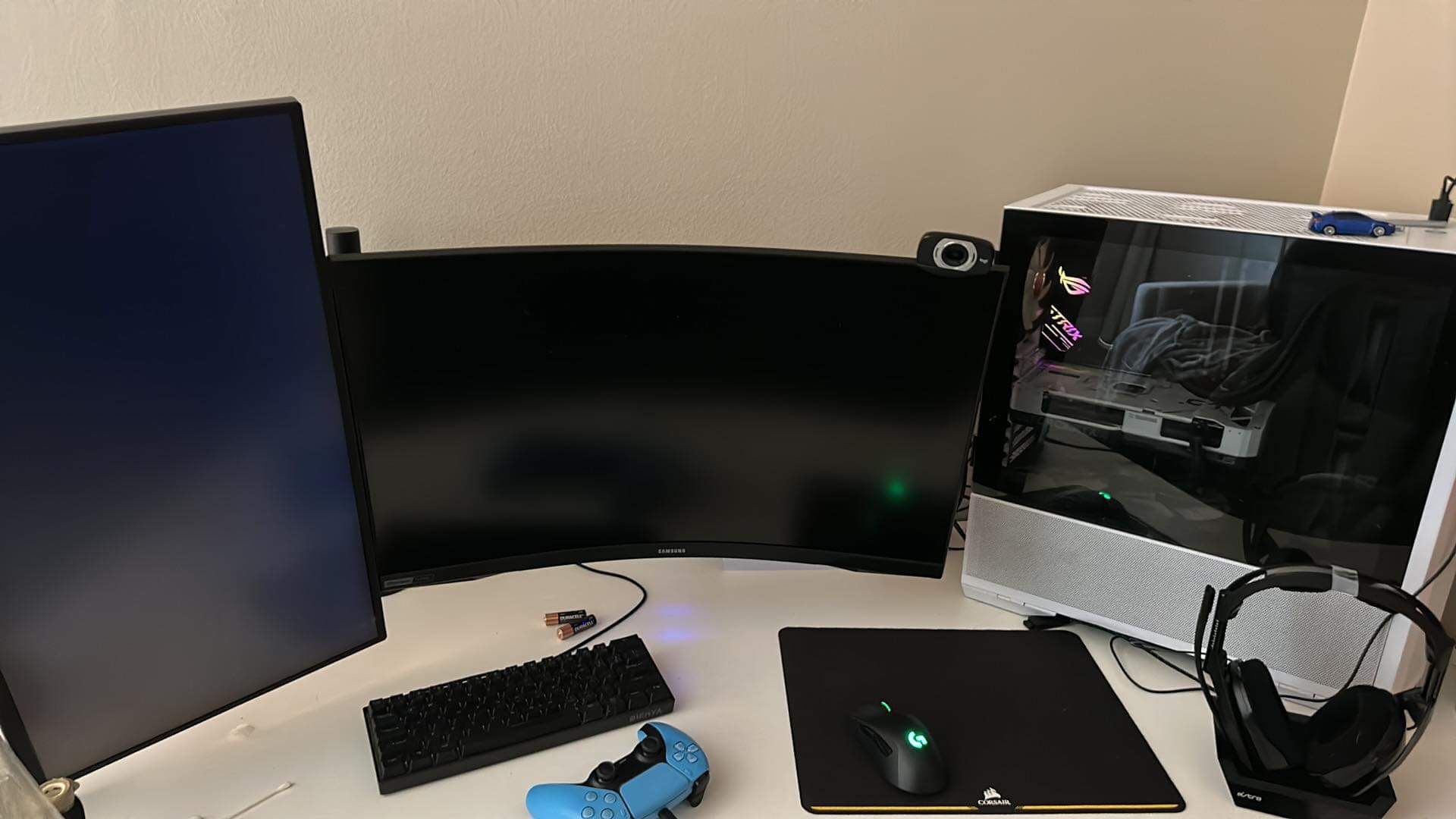 Samsung Galaxy G7 Curved 240 Hz 1440P Gaming monitor.