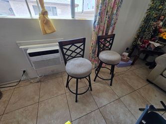 3 chairs new for sale