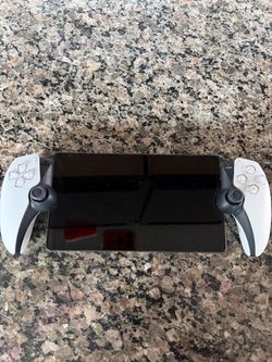 PS5 portal with box