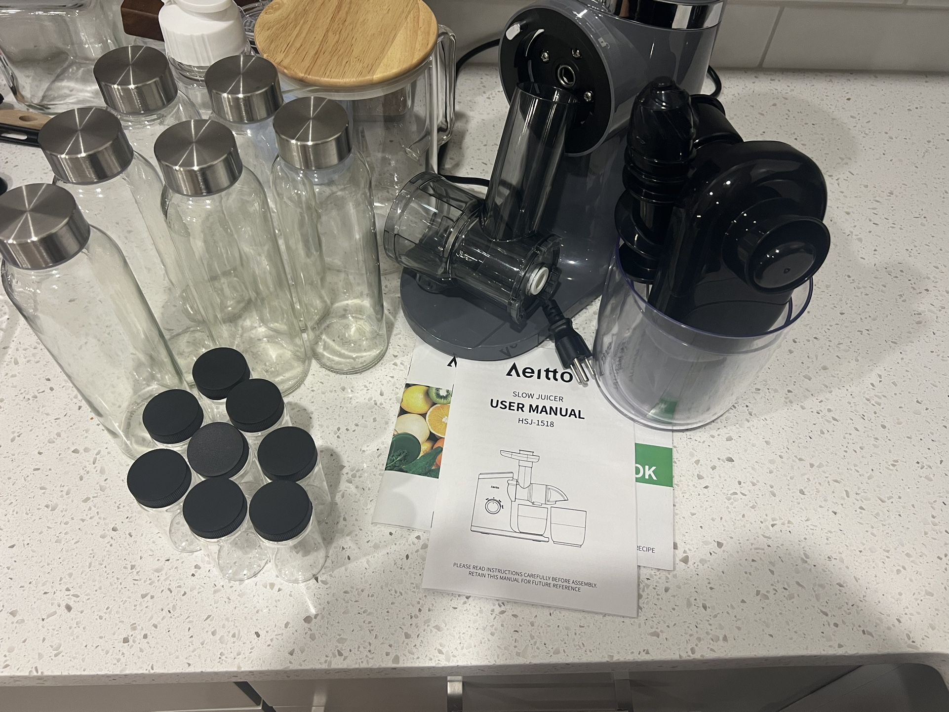 Cold Press Juicer And Bottles